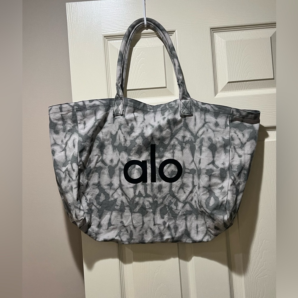 Alo Yoga Tote Bag